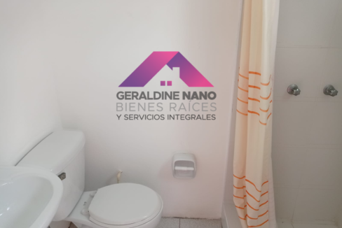 12 Baño de Servicio