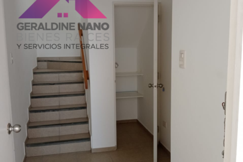 12 Escaleras y depósito