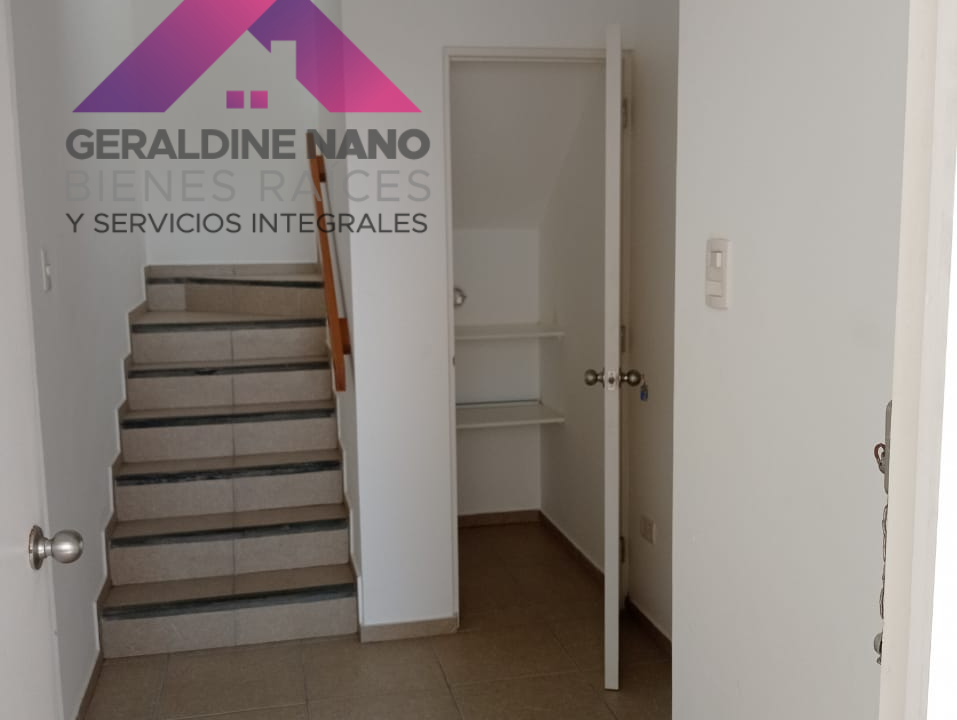 12 Escaleras y depósito
