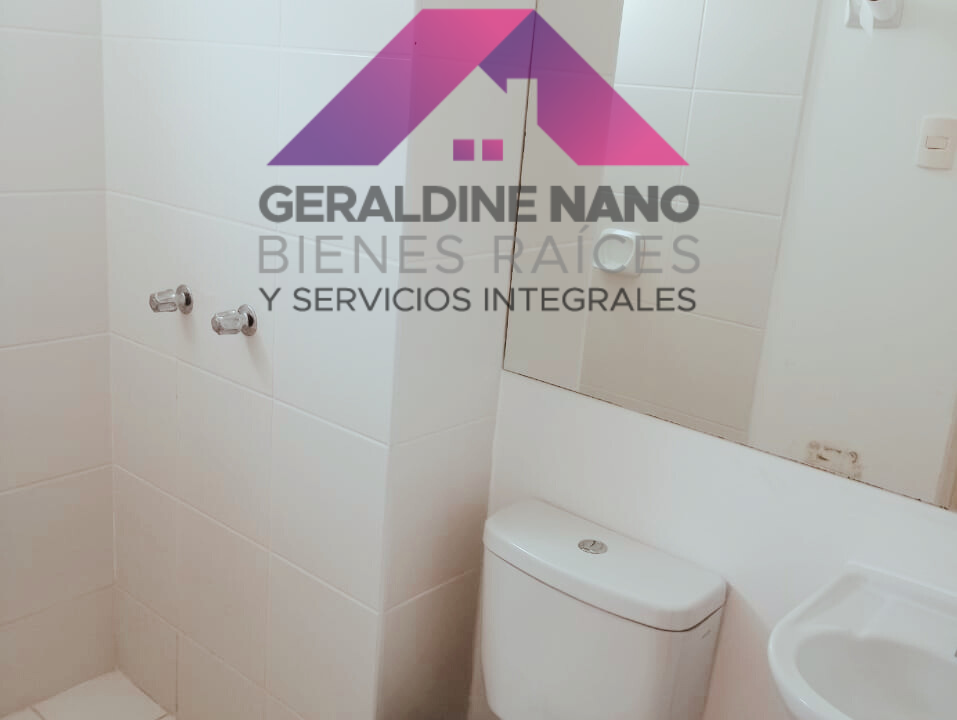 15 Baño de Servicio