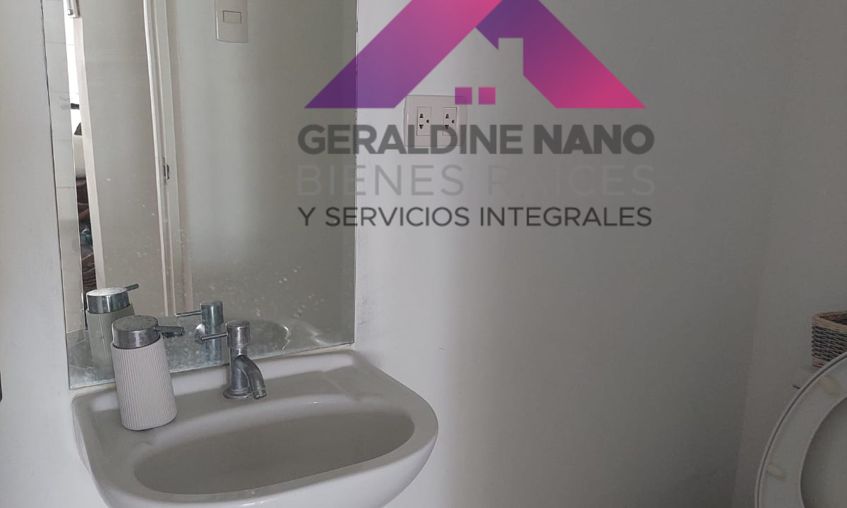 8 Baño de Servicio