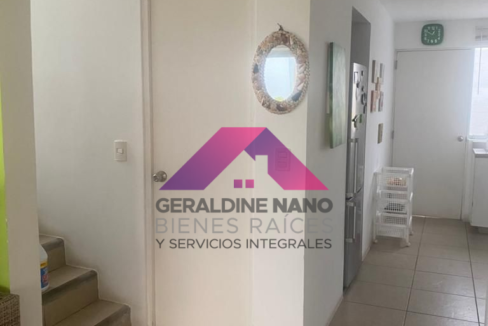 9 Escaleras al 2do. piso