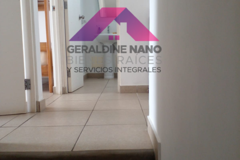 11 Escalera al hall 2do. piso