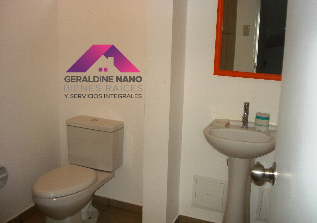 12 Baño Compartido 2do. piso
