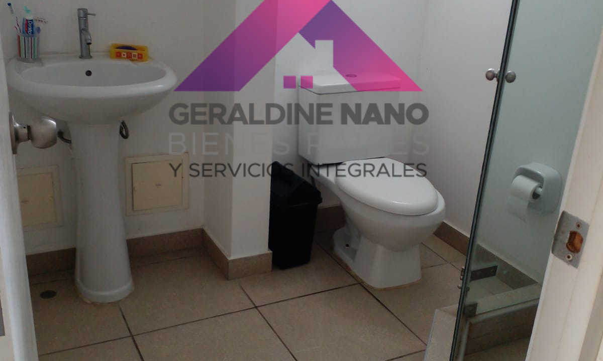 16 Baño Compartido