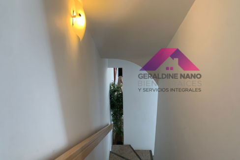 9 Escaleras al do. piso