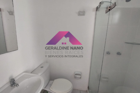 12 Baño de Servicio