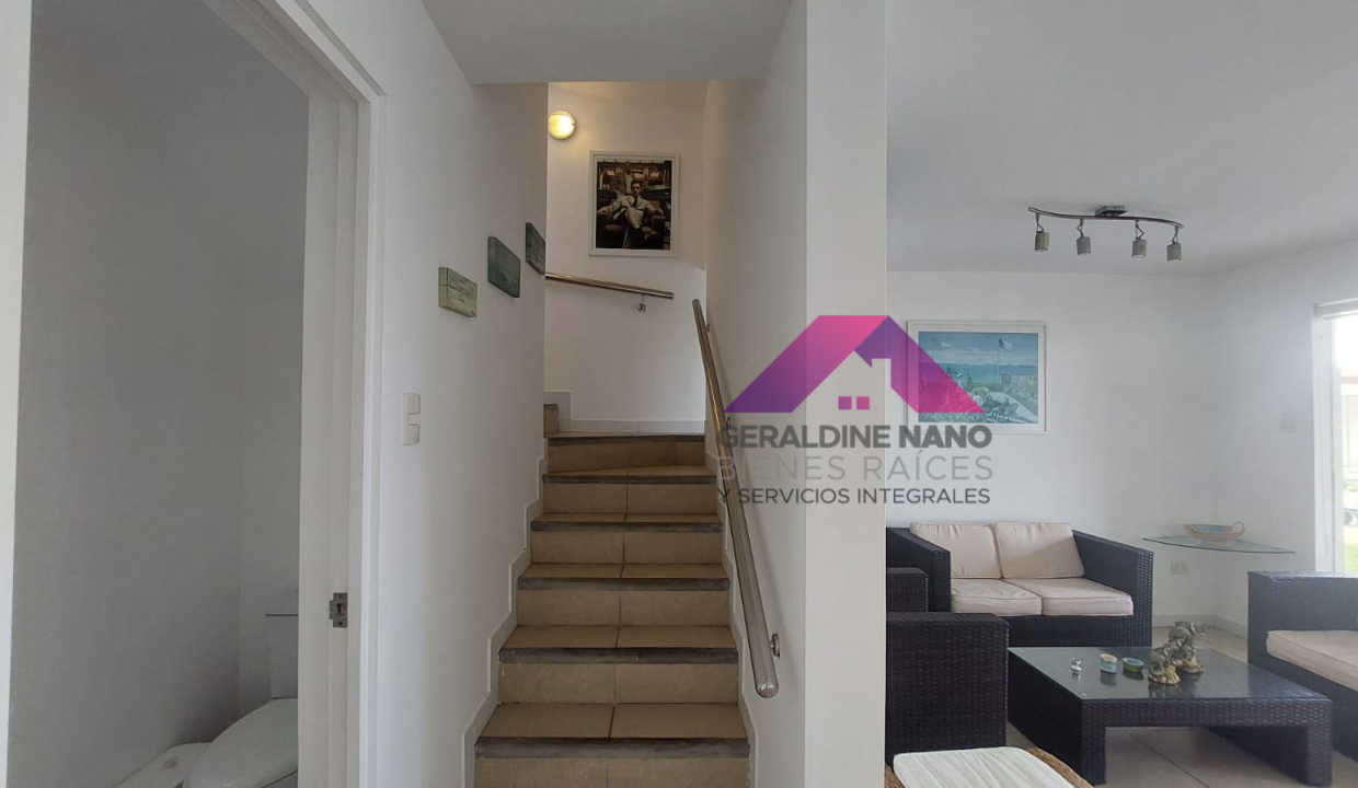 13 Escaleras al 2do. piso