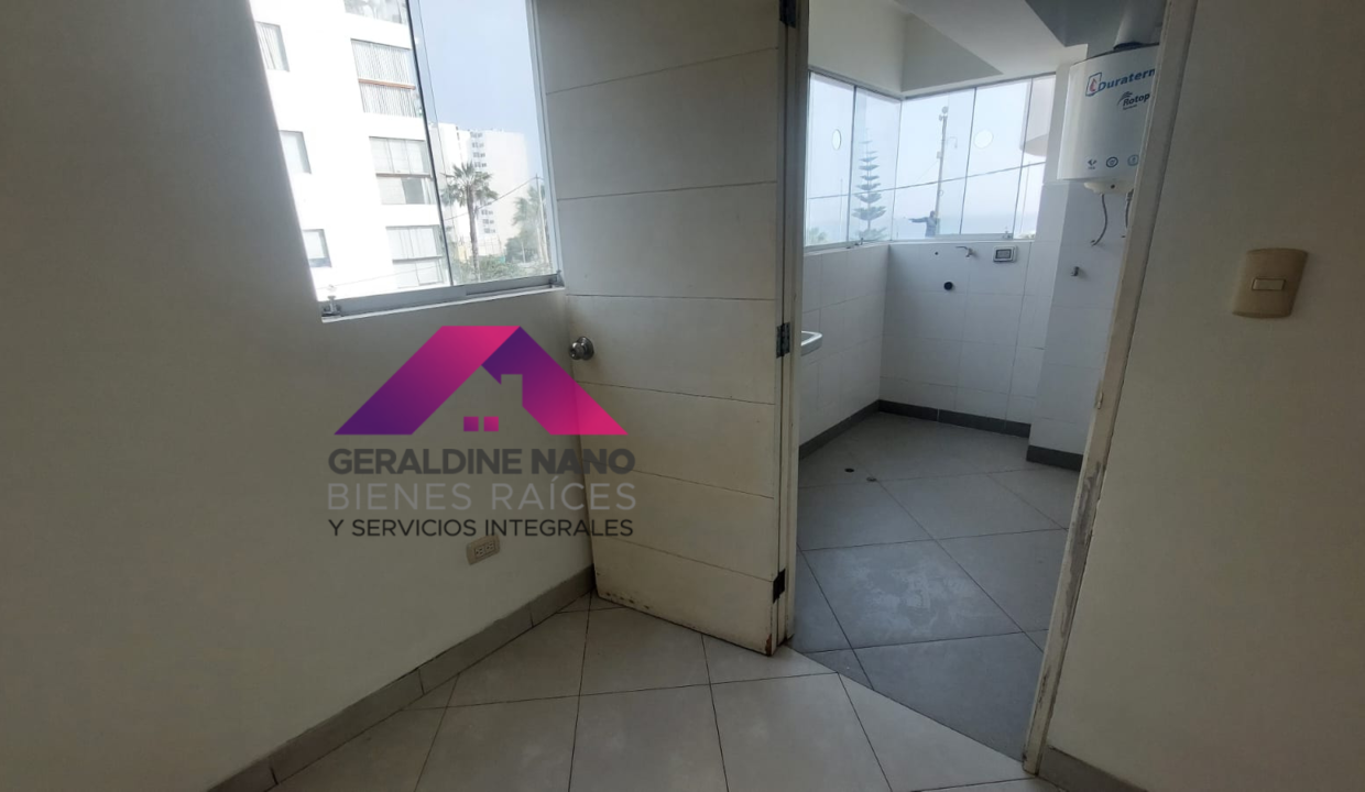16 Cuarto de Servicio