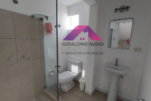 21 Baño Compartido