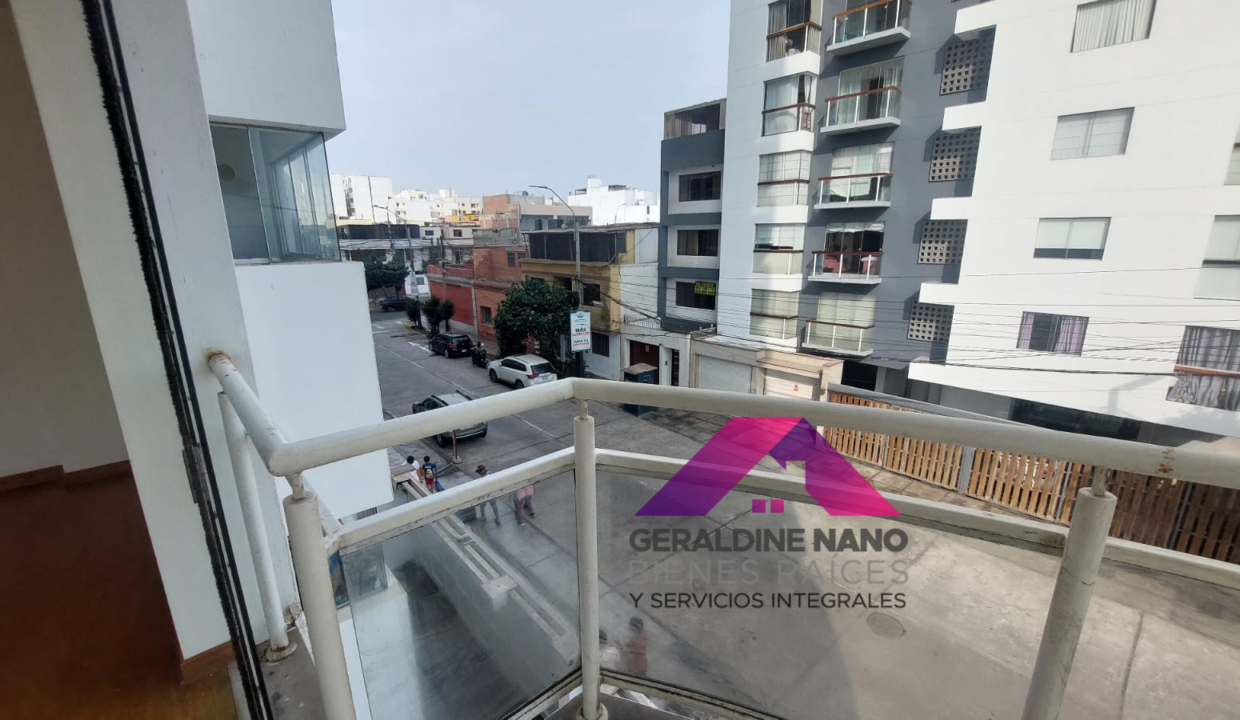 6 Balcón - Vista Calle