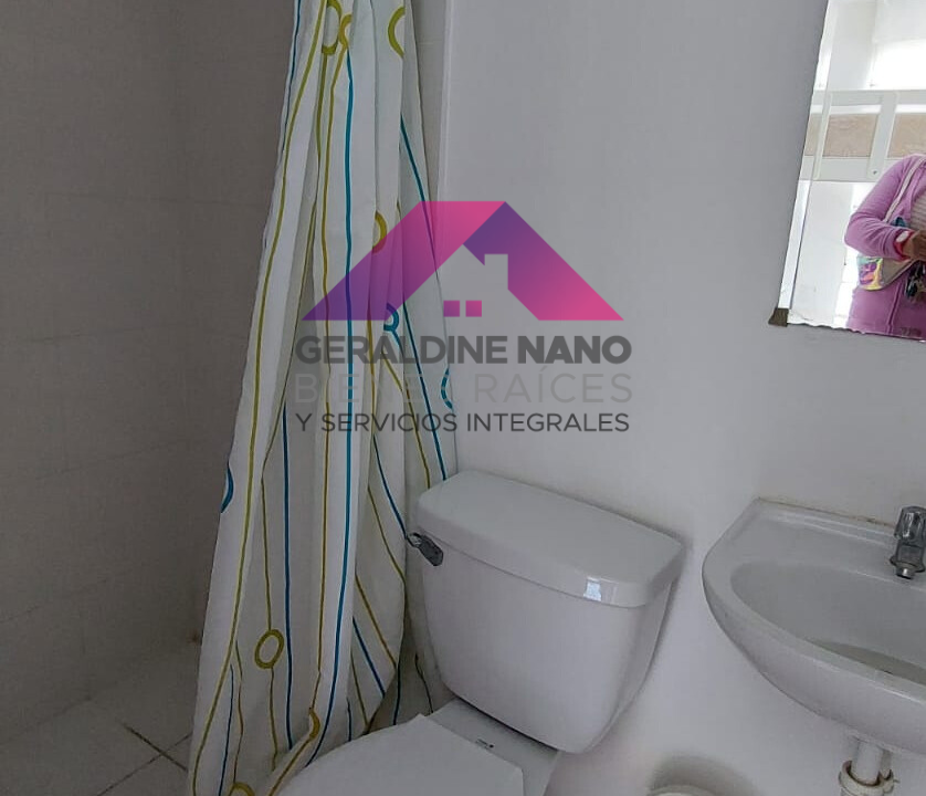 12 Baño de Servicio