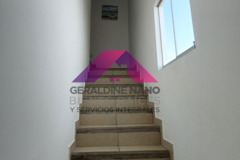 13 Escaleras al 2do piso