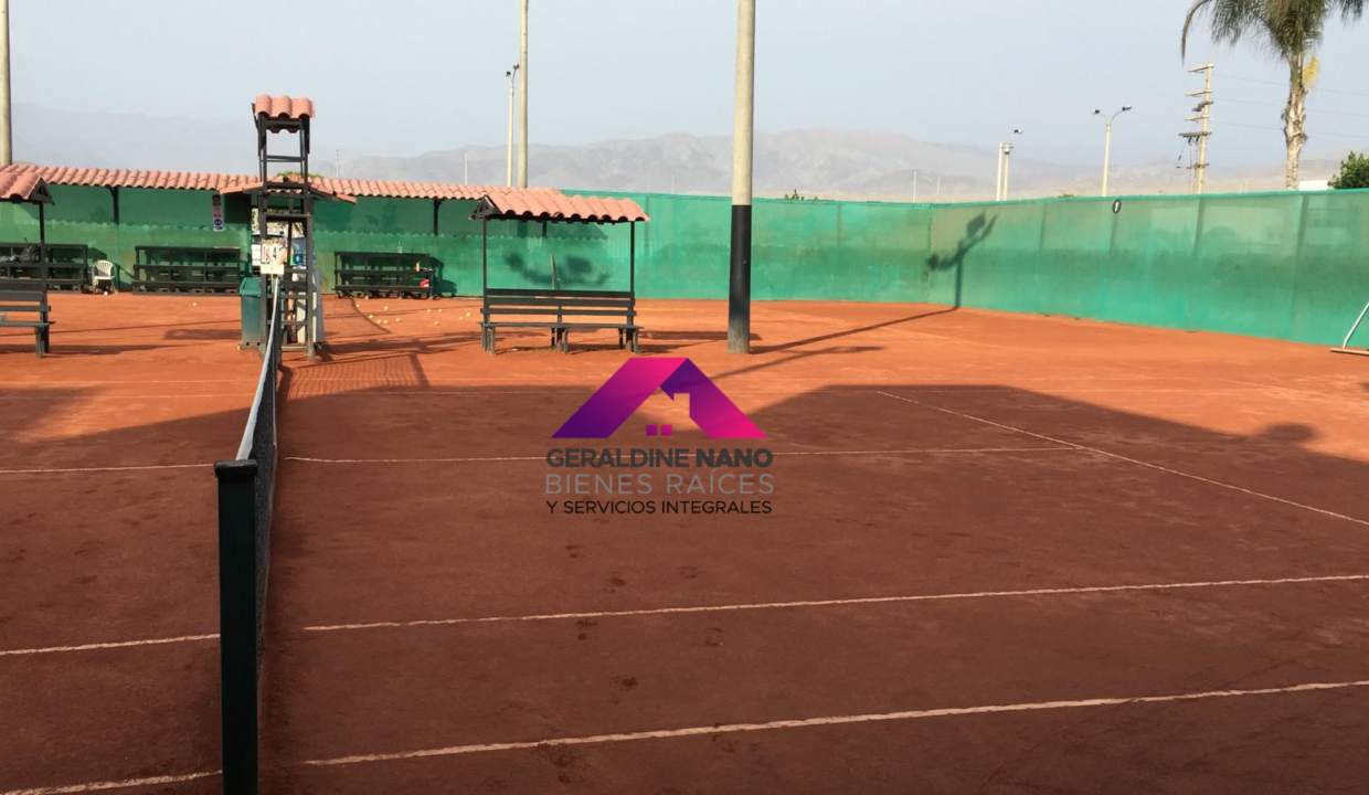13 Cancha de Tenis