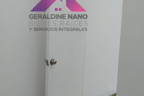11 Puerta salida a estacionamientos