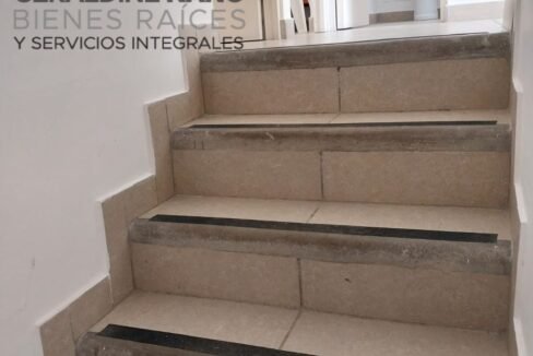 19 Escalera al 2do. piso 1 GN-2025-003ALQ