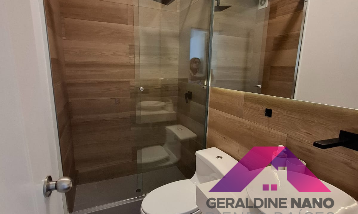 18 Baño Dorm. Secun. y Visita
