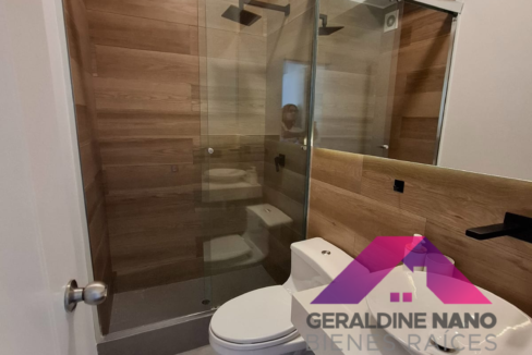 18 Baño Dorm. Secun. y Visita